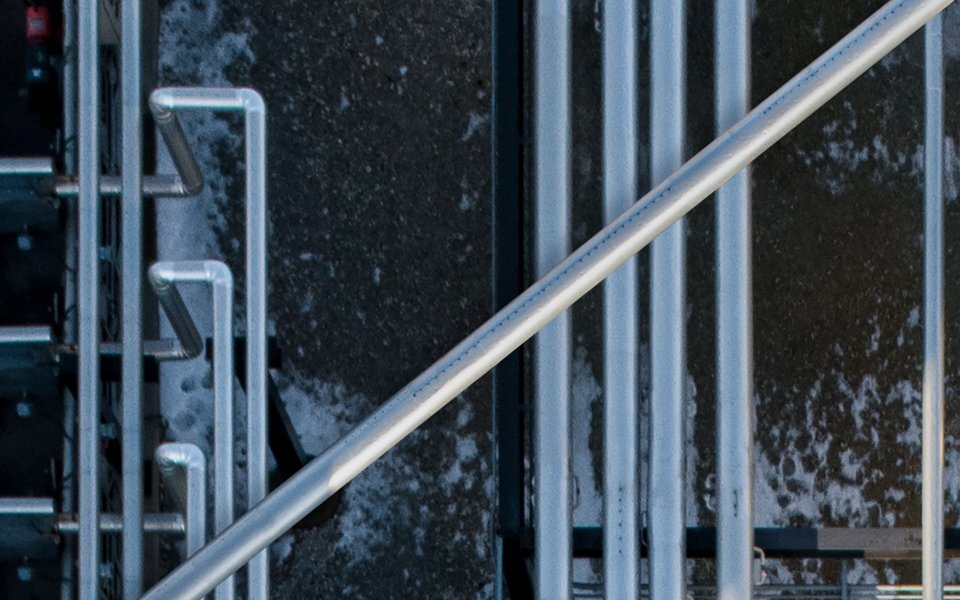 pipes ammonia cracking